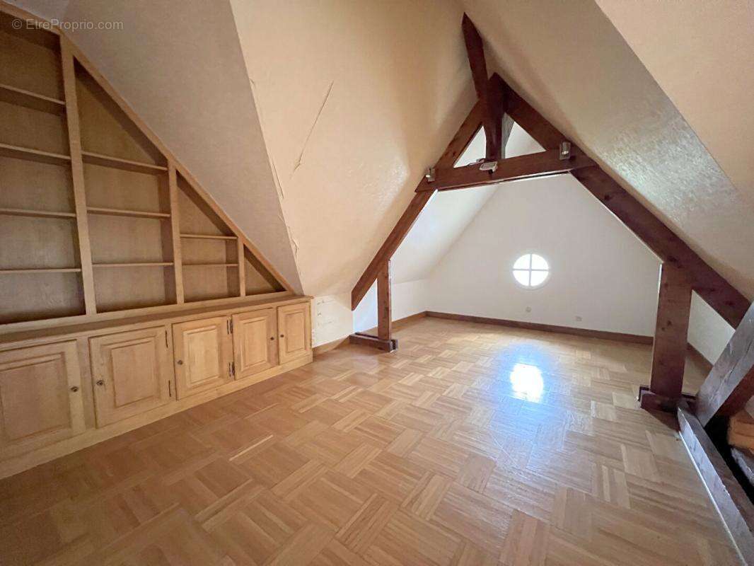 Maison à SAVIGNE-L'EVEQUE