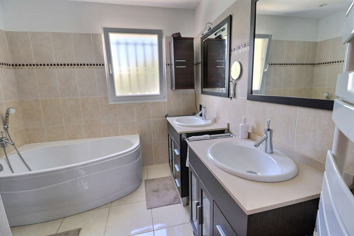 Maison à MAS-DE-LONDRES