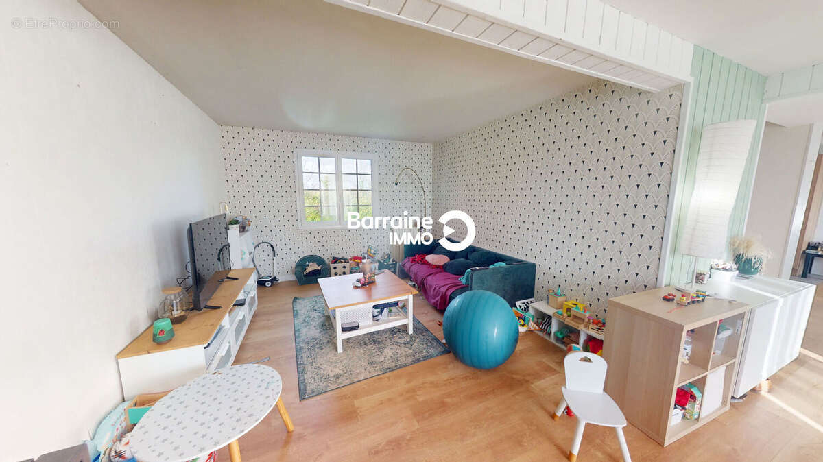 Maison à SAINT-THONAN