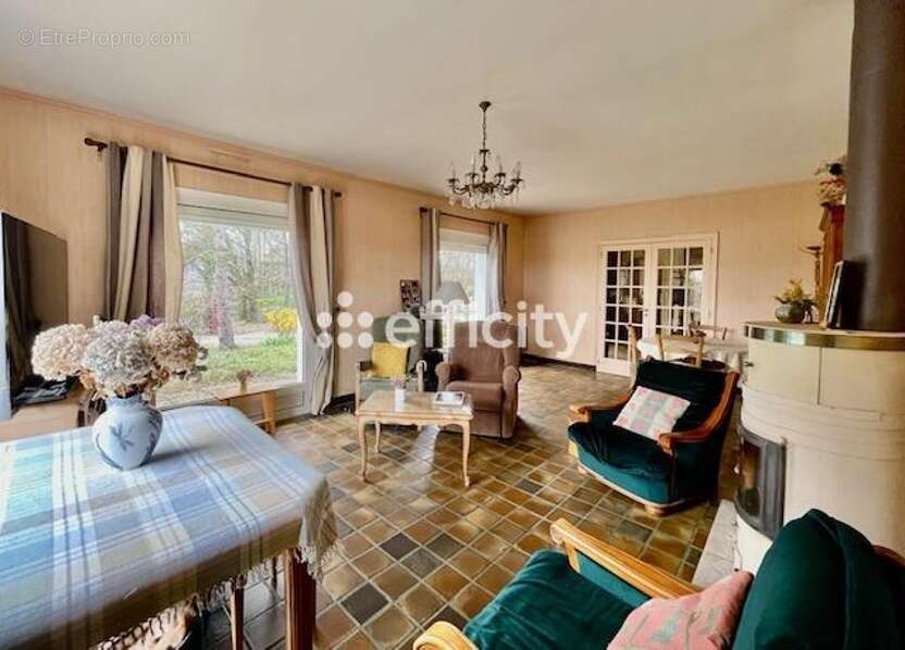 Maison à SAINT-MAURICE-L'EXIL