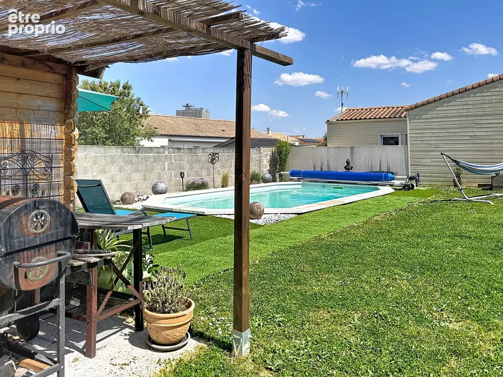 Maison de plain-pied 2015 - 3 chambres - Piscine - Garage - Quartier résidentiel - Centre village - photo 7