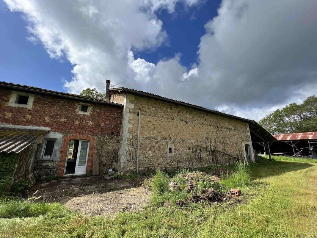 Maison à ROUMAZIERES-LOUBERT
