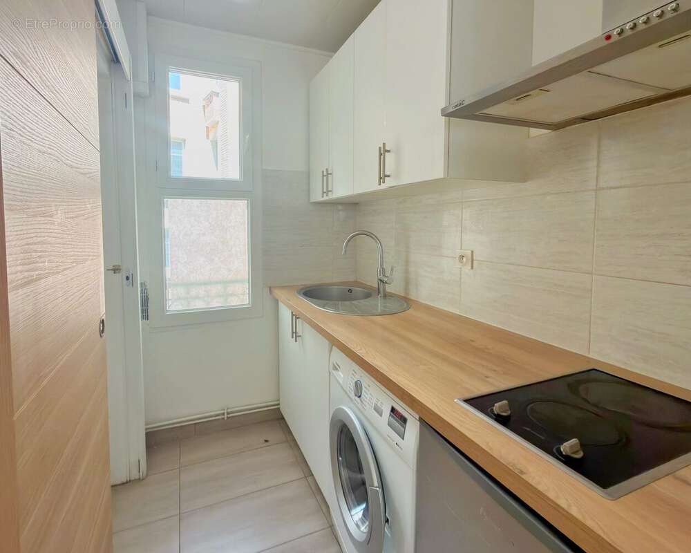 Appartement 40 m² à Paris-16e  - photo 2