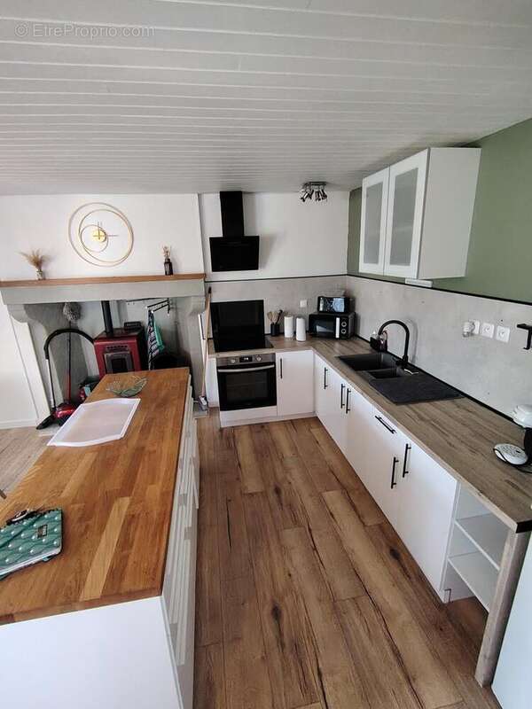 Maison 62 m² à Savigny-Le-Vieux  - photo 4