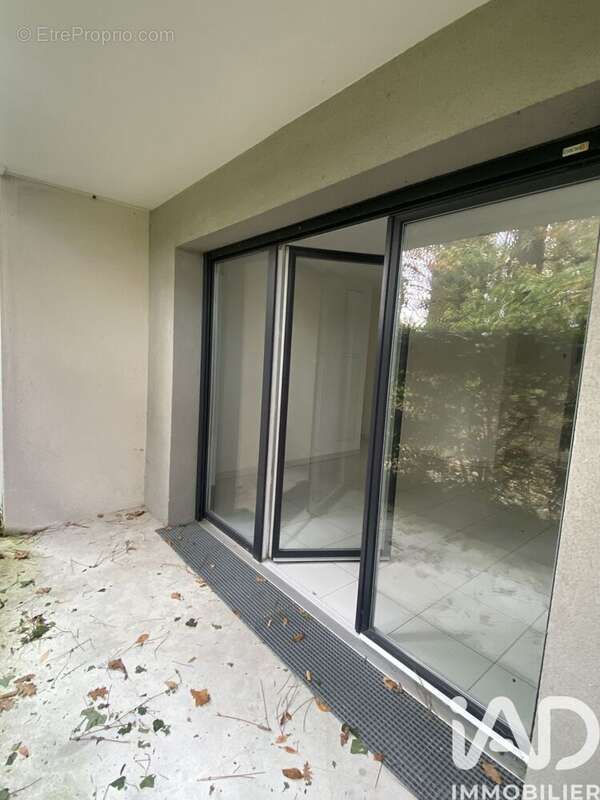 Photo 2 - Appartement à PAREMPUYRE