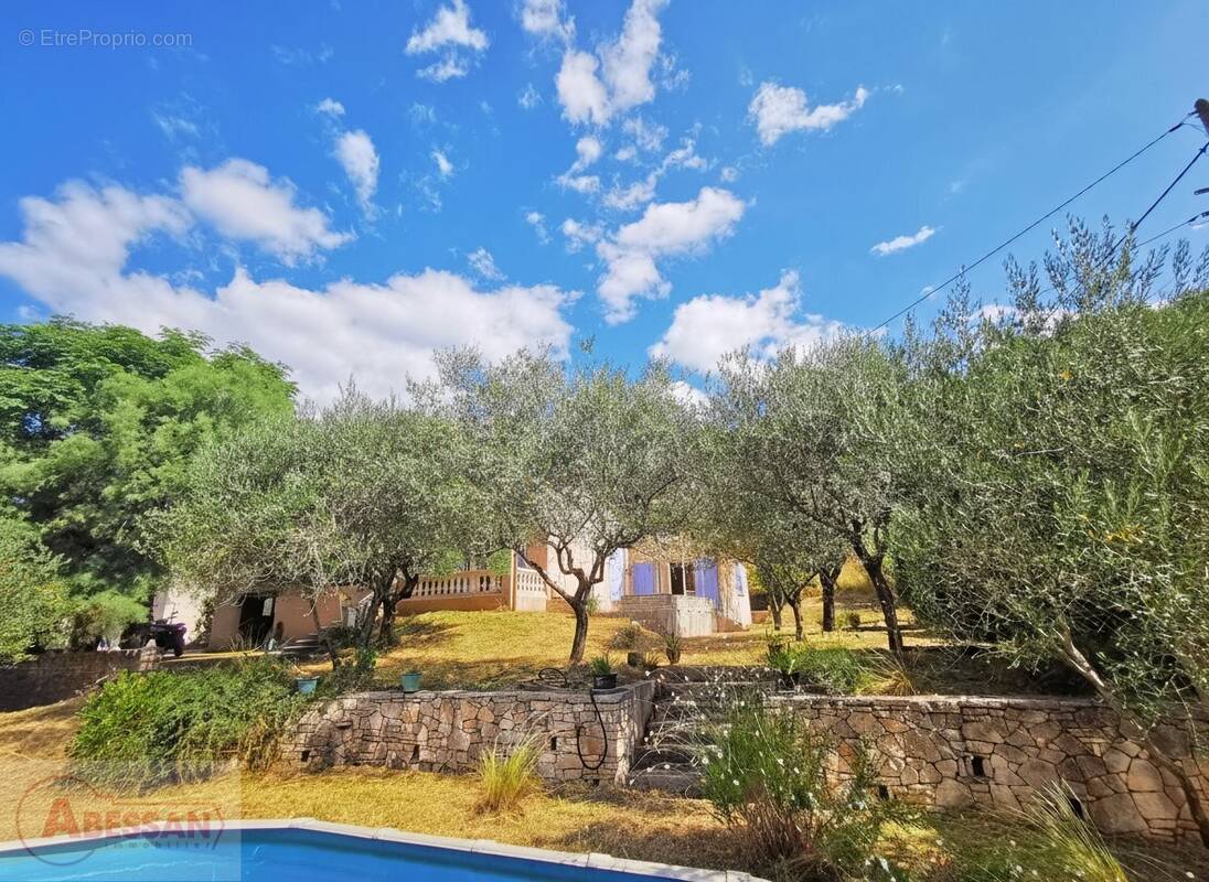 Maison à SAINT-JEAN-DU-PIN