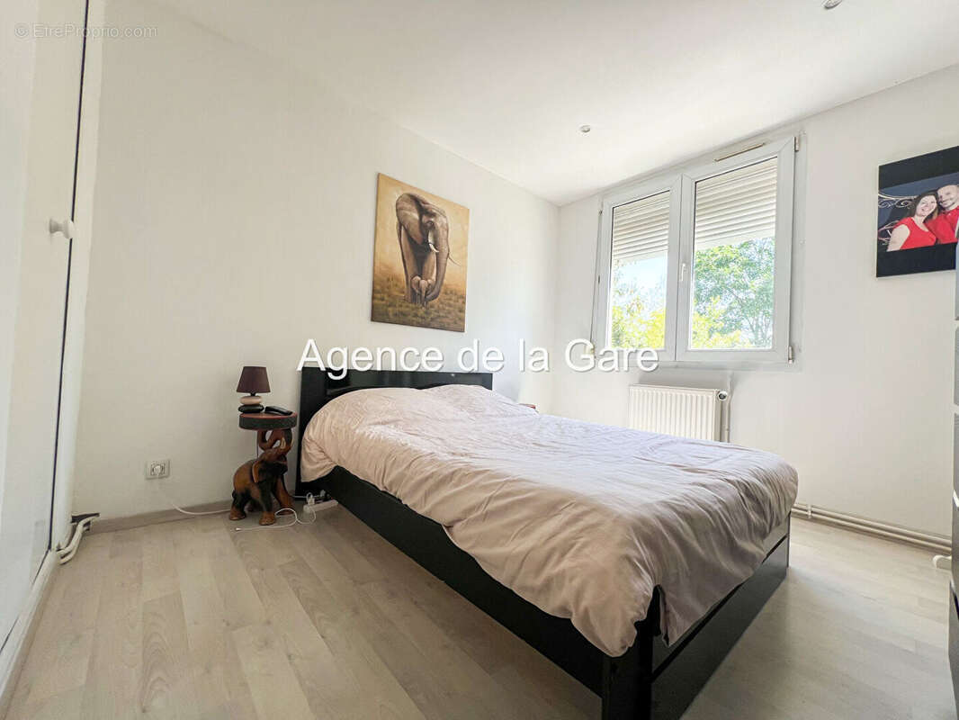 Appartement à HOUILLES