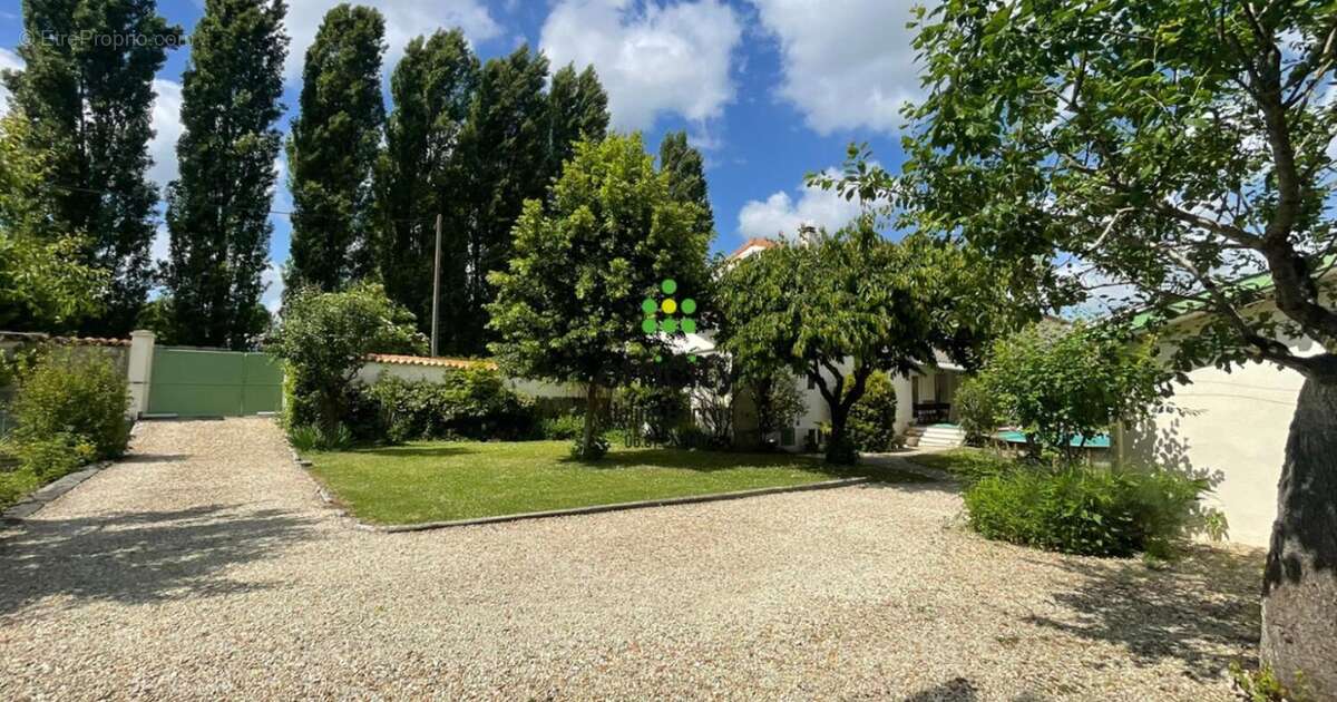 Maison à CHATEAUNEUF-SUR-CHARENTE