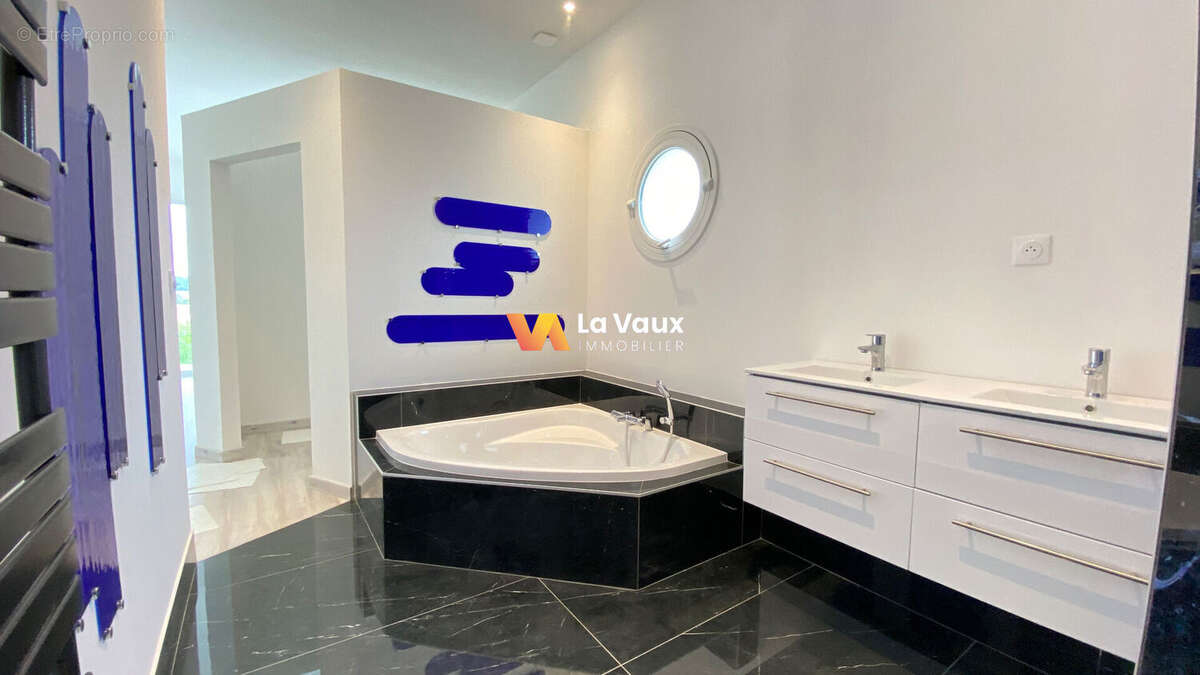 Maison à CHAMPENOUX