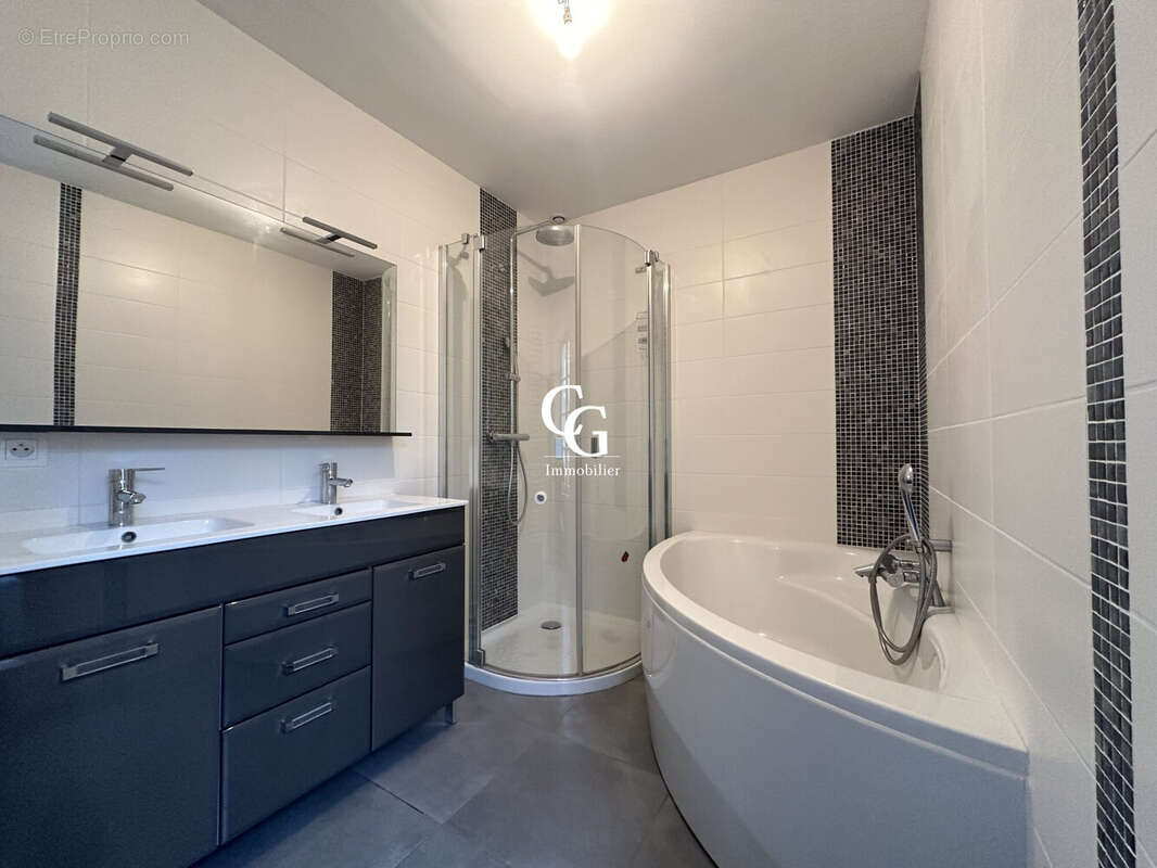 Maison à VIEILLEVIGNE