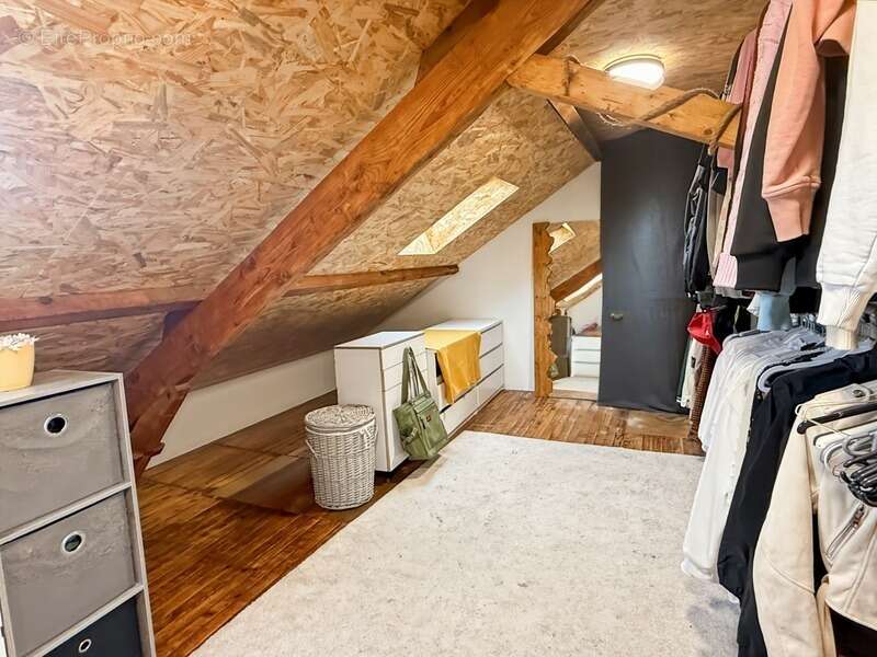 Maison à LA CHAPELLE-DES-MARAIS