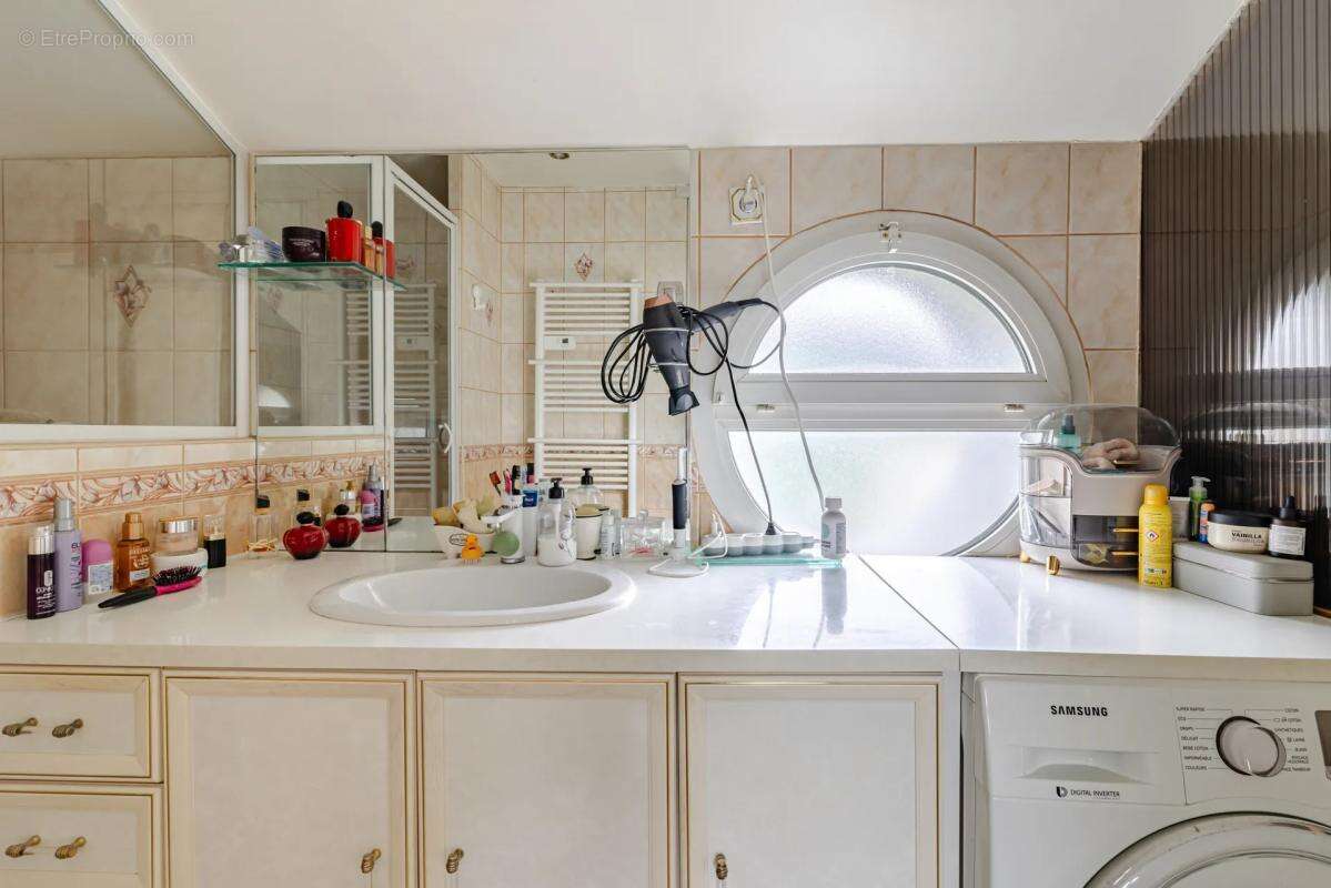 Appartement à LOUVRES