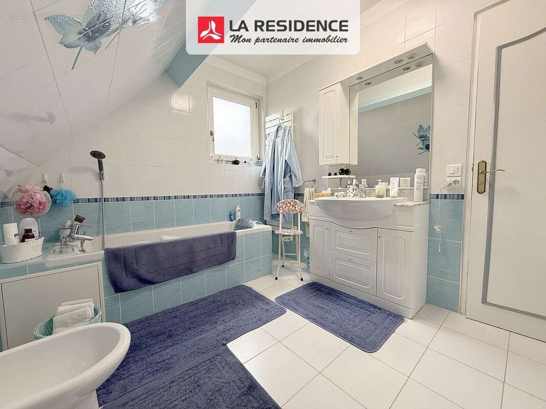 Maison à BENNECOURT