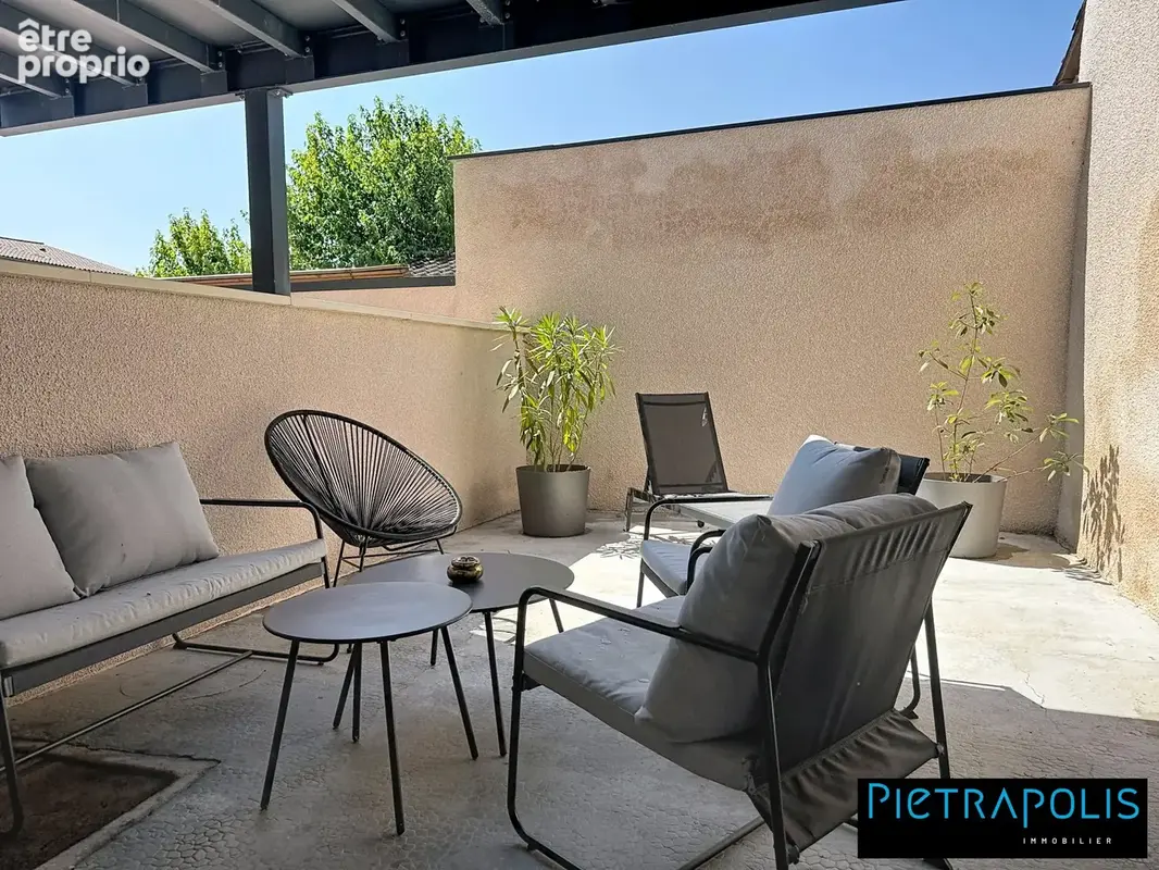 Appartement 50 m² à Charentay  - photo 3