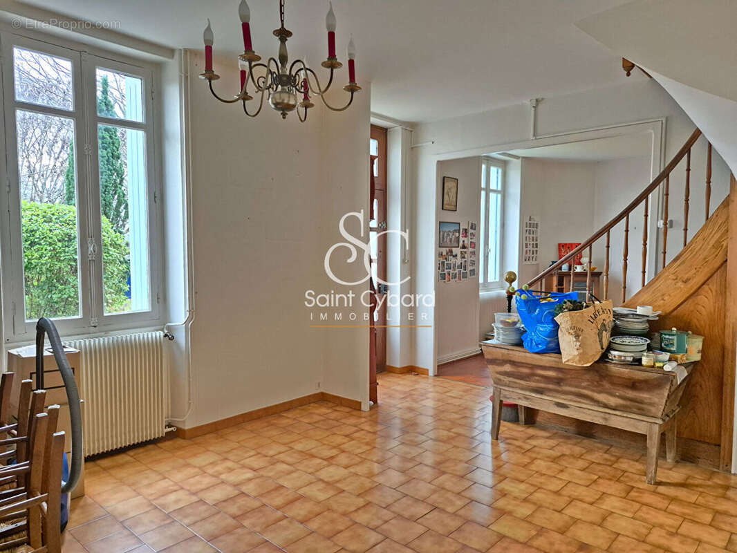 Maison à RUELLE-SUR-TOUVRE