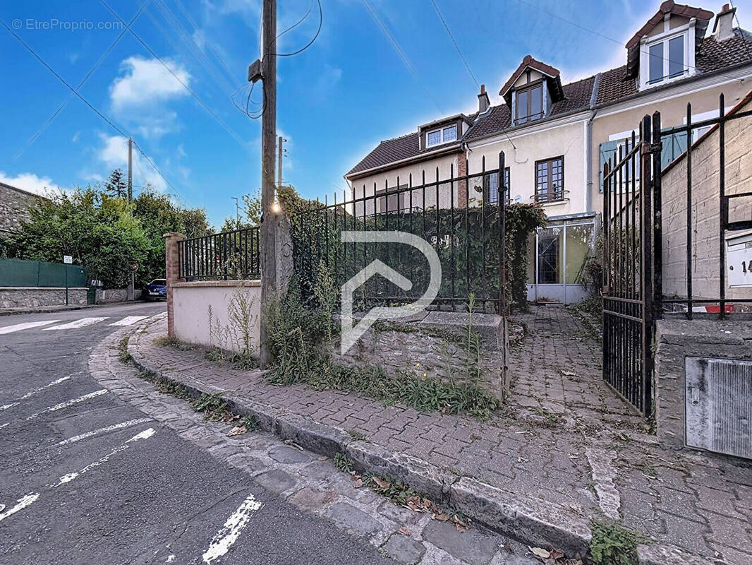 Maison à VAIRES-SUR-MARNE