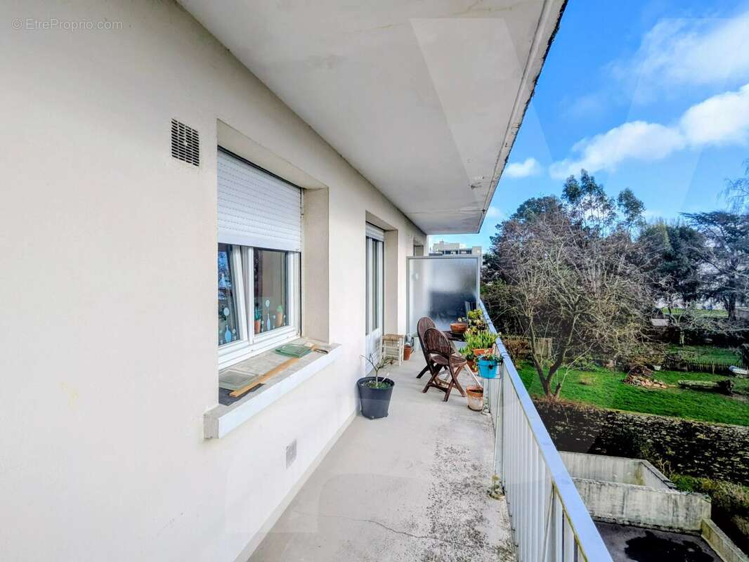 T2 de 48 m² avec balcon, parking couvert et caves – Rue Hector Berlioz - photo 7