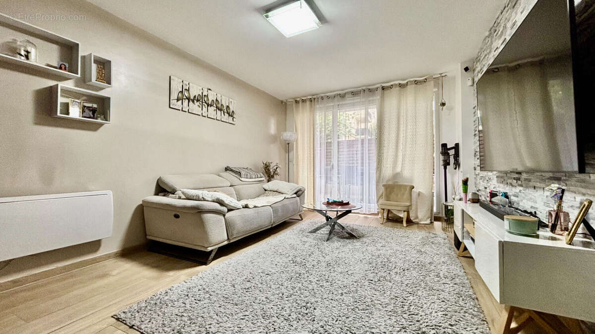 Appartement à CORBEIL-ESSONNES