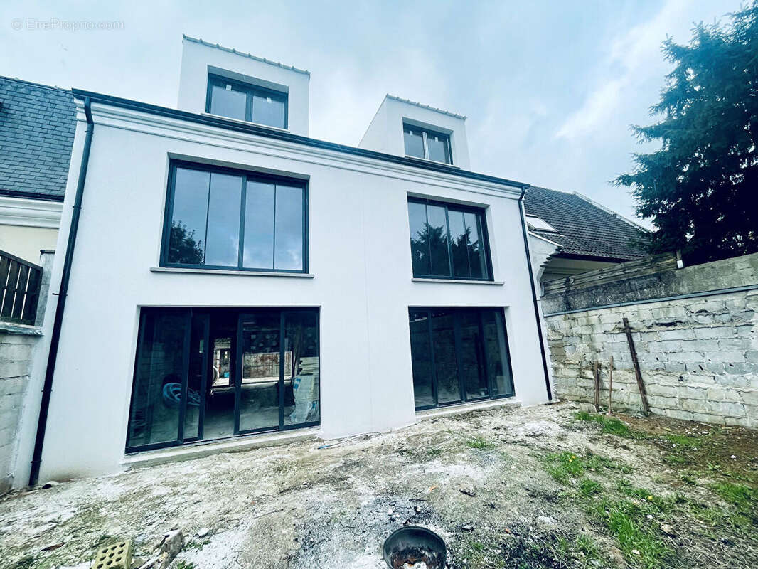 Maison à ORMESSON-SUR-MARNE