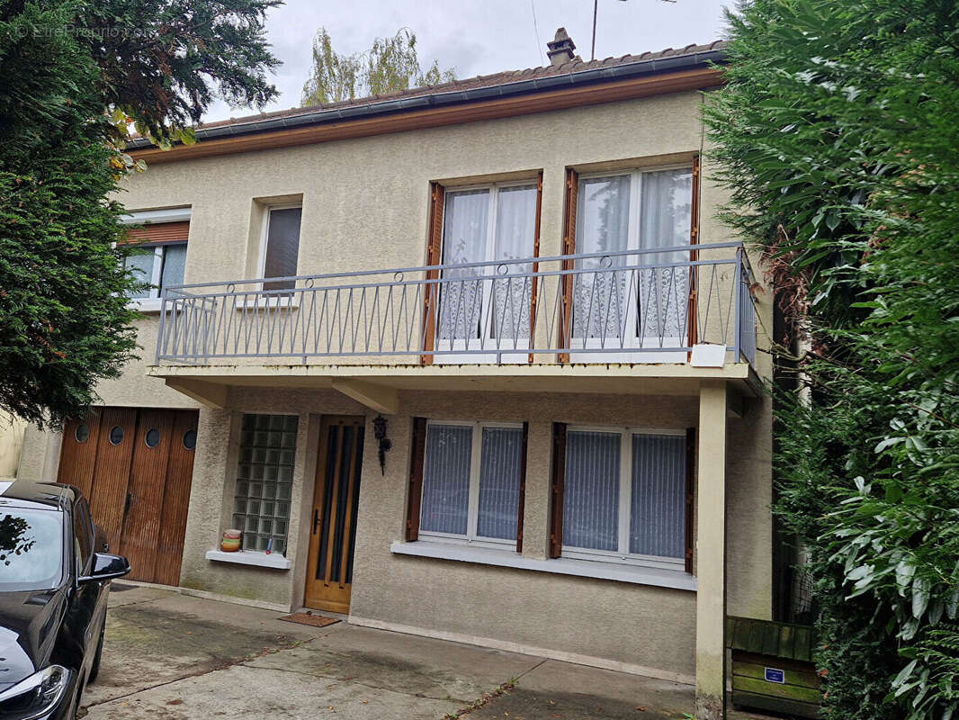 Maison à LIVRY-GARGAN