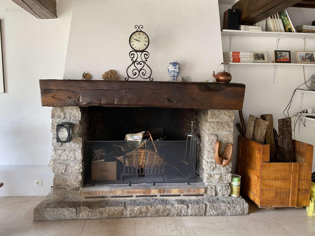 Maison à SAINT-MARTIN-DU-PUY