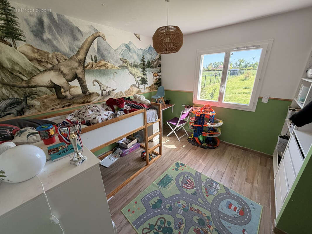 Maison à ESPINASSE-VOZELLE