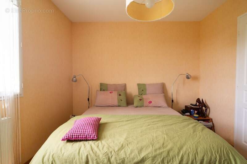 Maison à CHEVAGNY-LES-CHEVRIERES