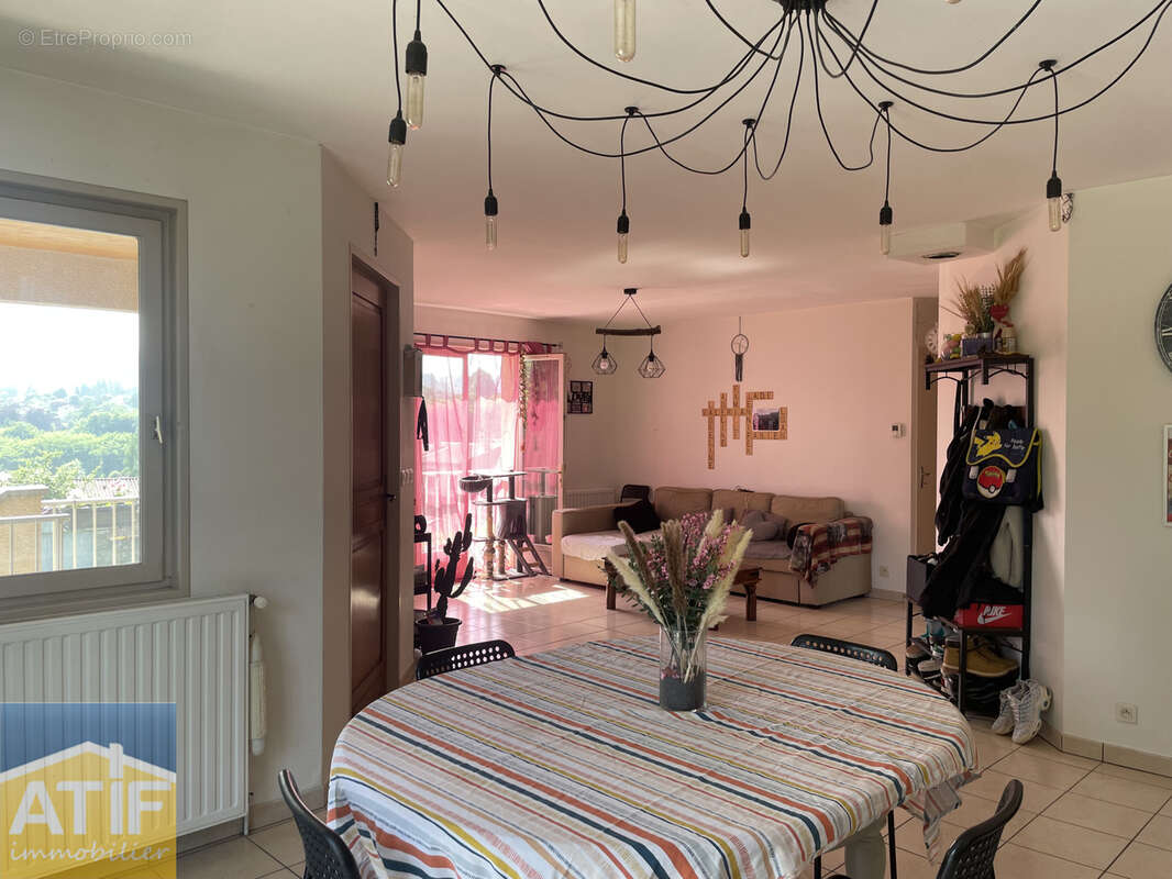 Maison à NOIRETABLE