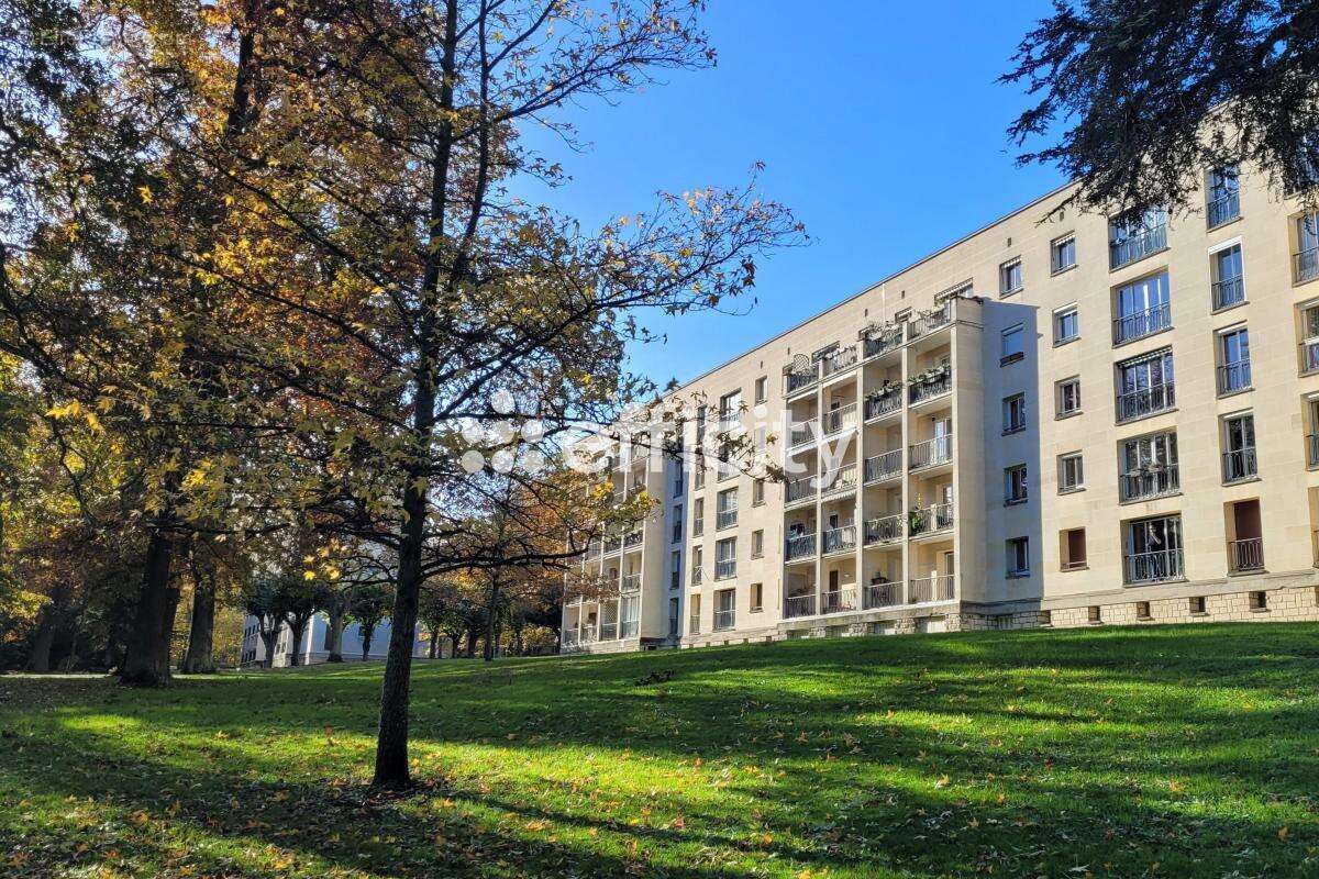 Appartement à VILLE-D'AVRAY