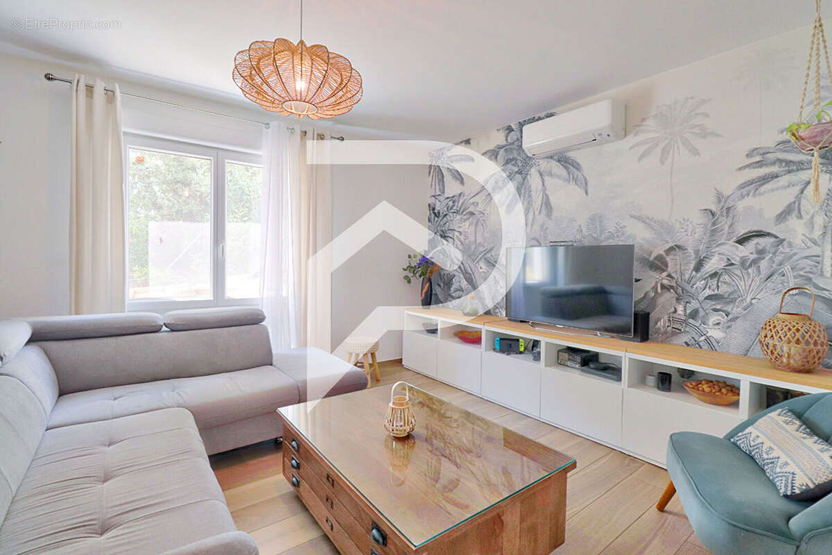 Maison à GREOUX-LES-BAINS