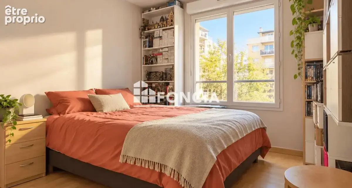 Oullins Centre - Appartement T3 à Vendre - photo 3