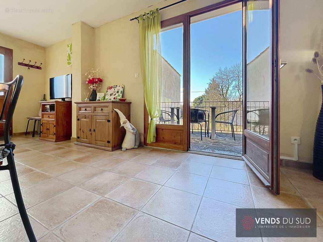 Maison à COLOMBIERES-SUR-ORB