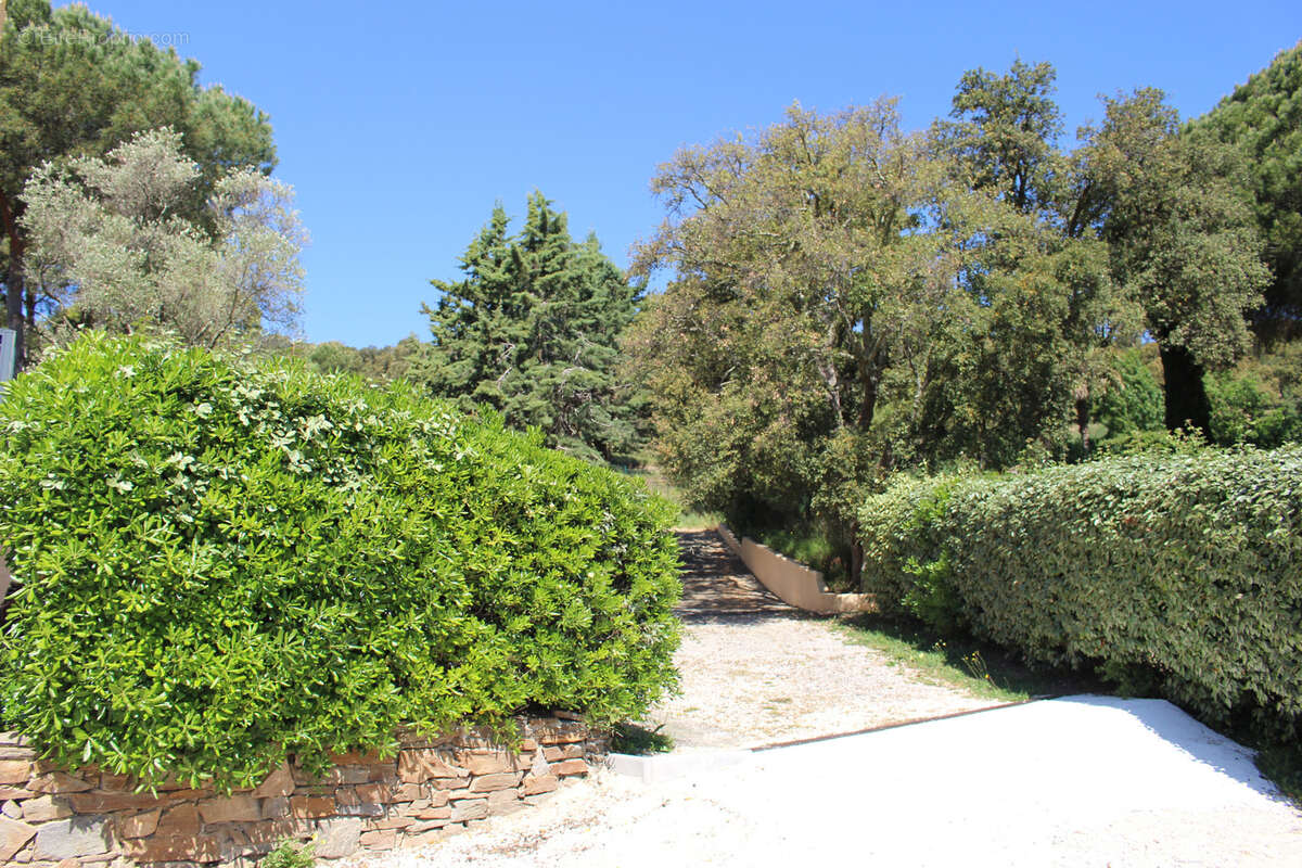 Maison à BORMES-LES-MIMOSAS