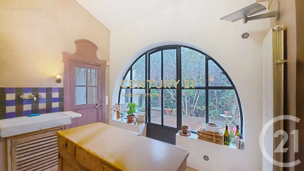 Maison à SAINT-JEAN-DE-VEDAS