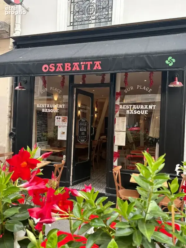 Commerce à PARIS-6E