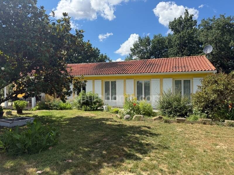 Maison à LEVIGNAC