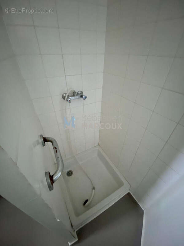 Appartement à VEAUCHE