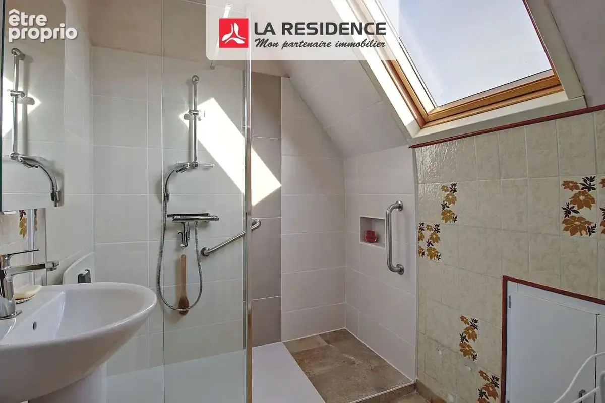 Maison 3 pièces 78 m² à vendre à Saint-Etienne-Du-Rouvray (76800) - photo 5