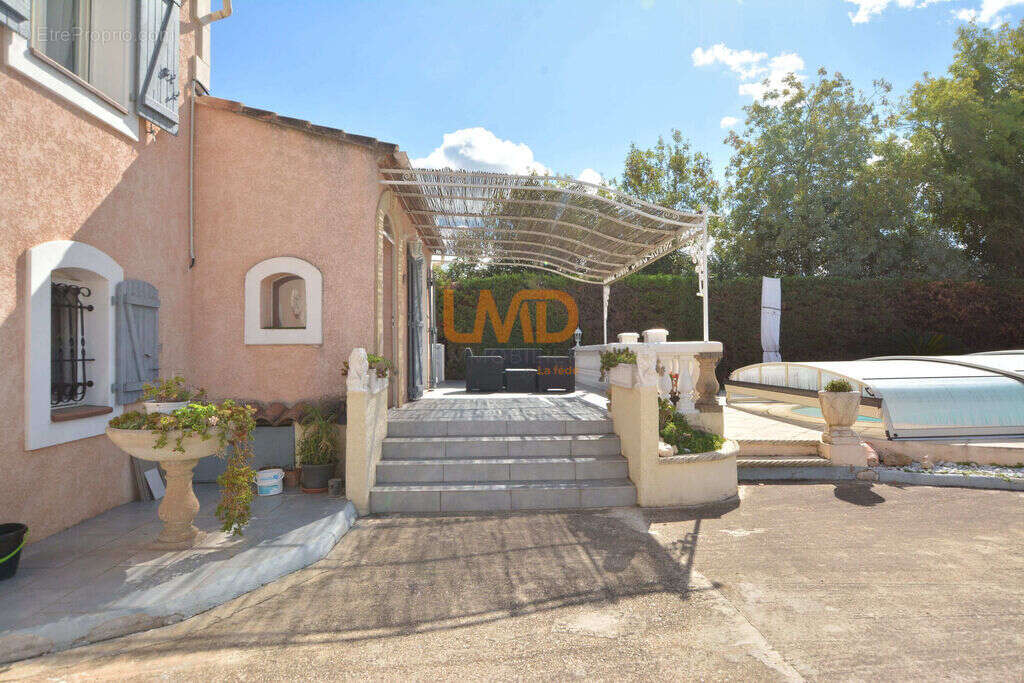 Maison à SAINT-GILLES