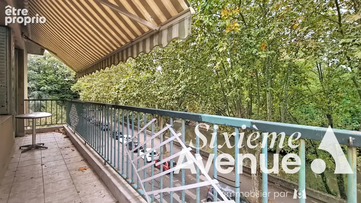 Givors centre  Grand T4 lumineux avec balcon, vue dégagée et cave de 28 m² - photo 15