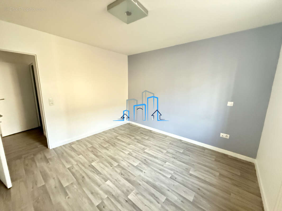 Appartement à IVRY-SUR-SEINE