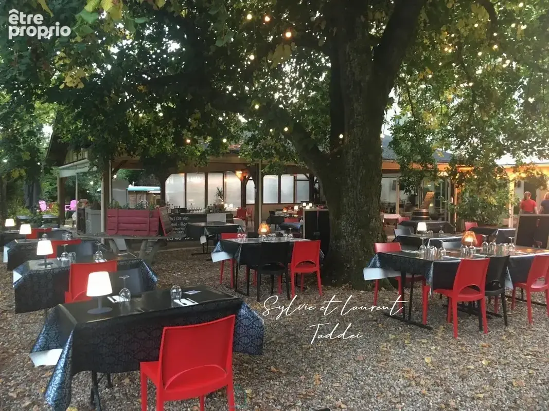 Photo Commerce à Montguyon au prix de 132 000€