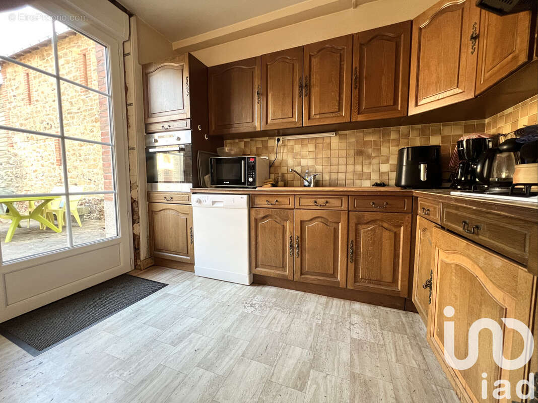 Photo 3 - Maison à MONTSURS