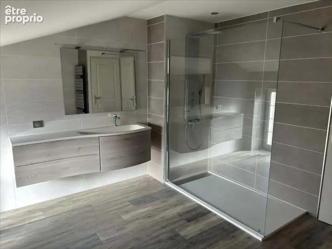 Maison 180 m² à Saint-Georges-Les-Baillargeaux  - photo 71