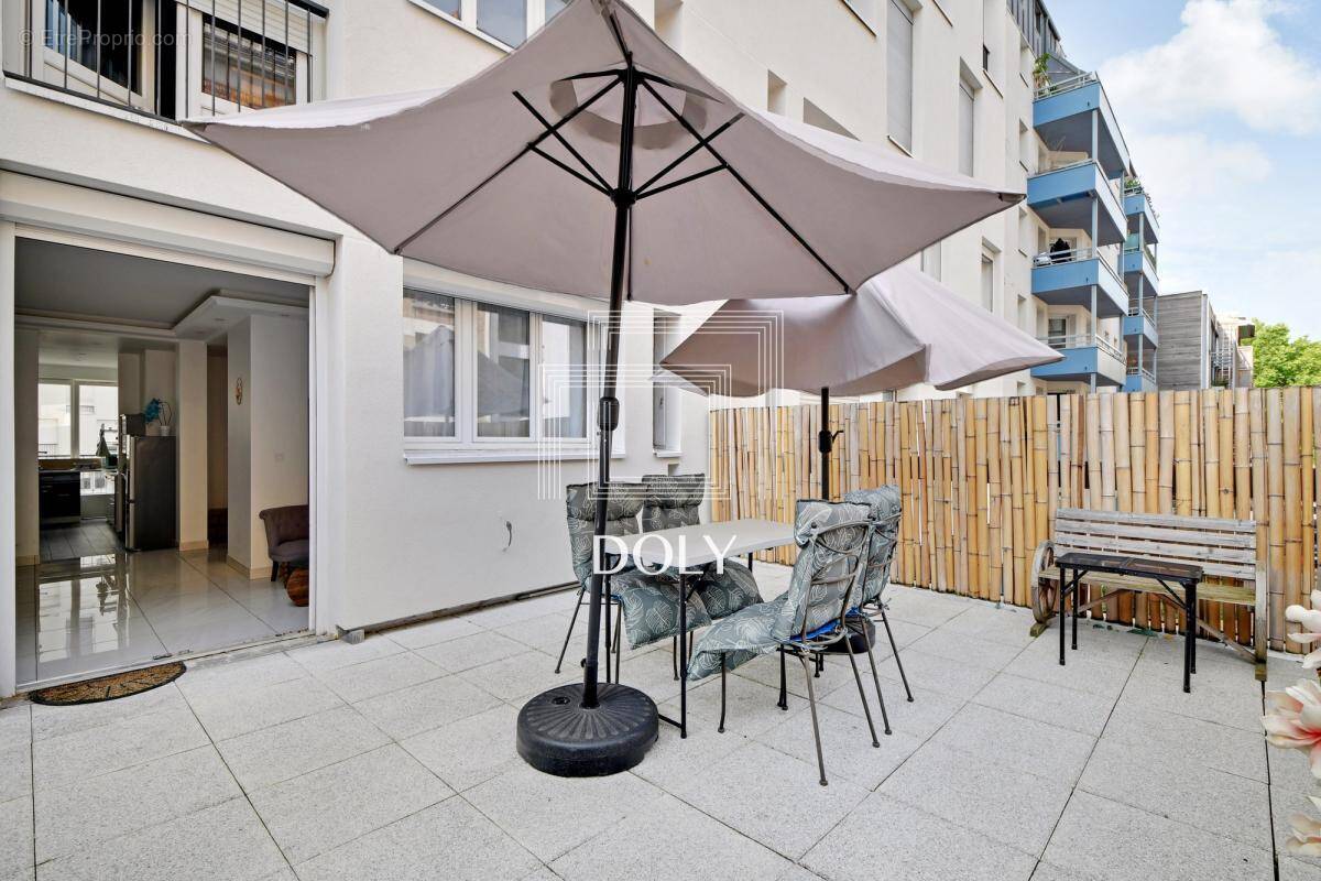 Appartement à ISSY-LES-MOULINEAUX