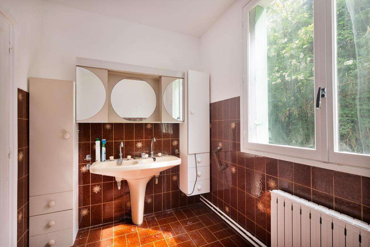 Maison à AUVERS-SUR-OISE