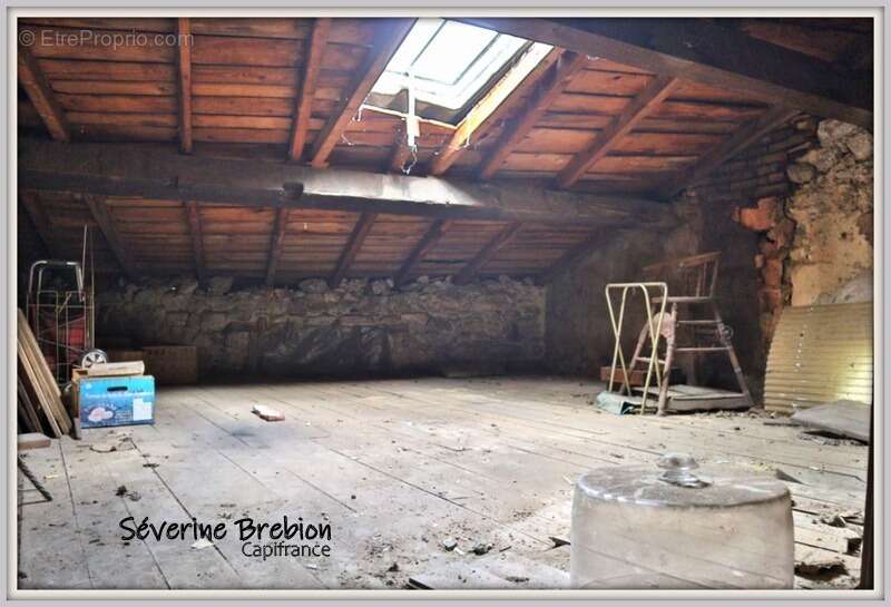 Maison à rénovée, 4 pièces, terrain attenant et non attenant LA MONNERIE LE MONTEL (63) - photo 10