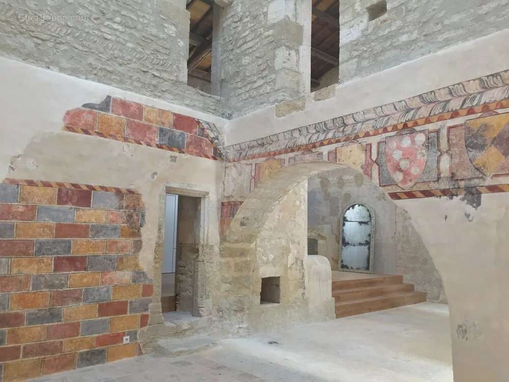Magnifique château, niché dans un village médiéval - photo 18