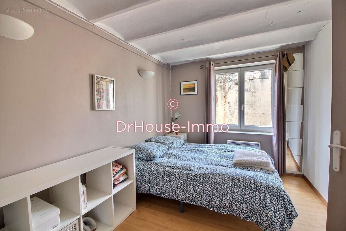 Appartement à MARSEILLE-2E