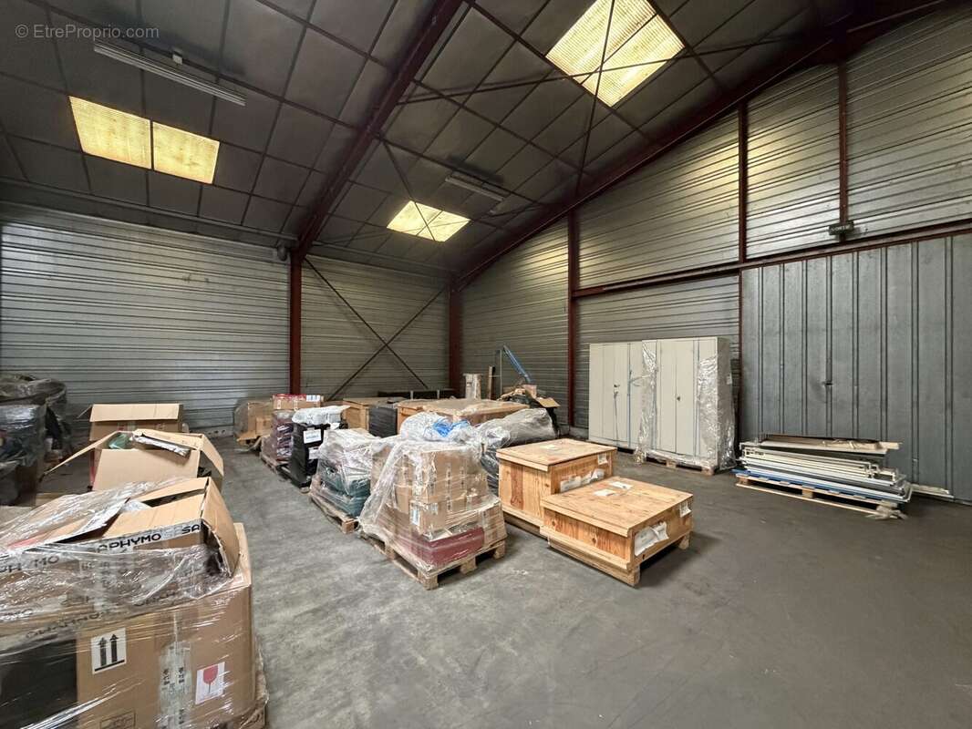 Commerce à THIRON-GARDAIS